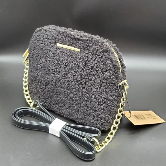 🎉SOLD👜 Steve Madden Faux Sherpa Crossbody - Picture 4 of 11
